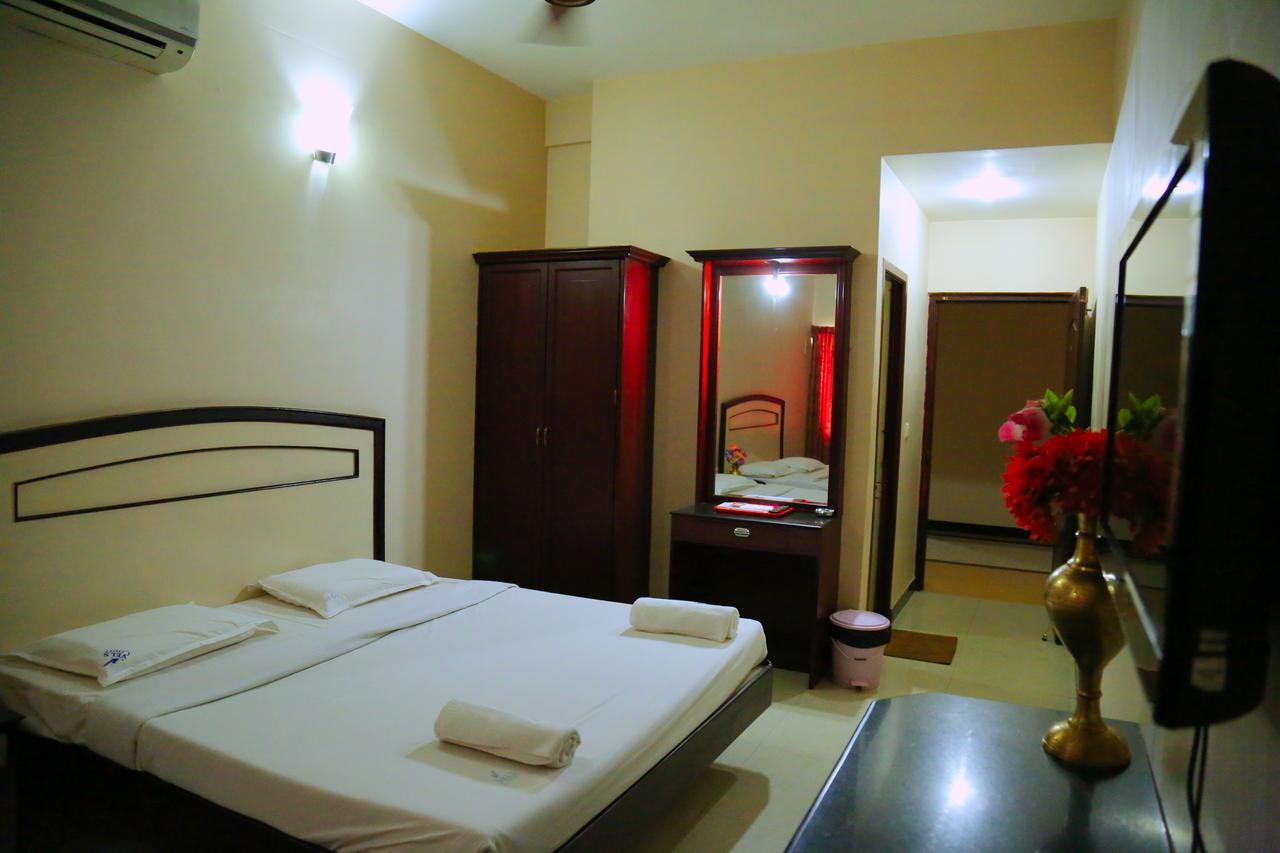 Hotel Vels Court Palni Exterior foto