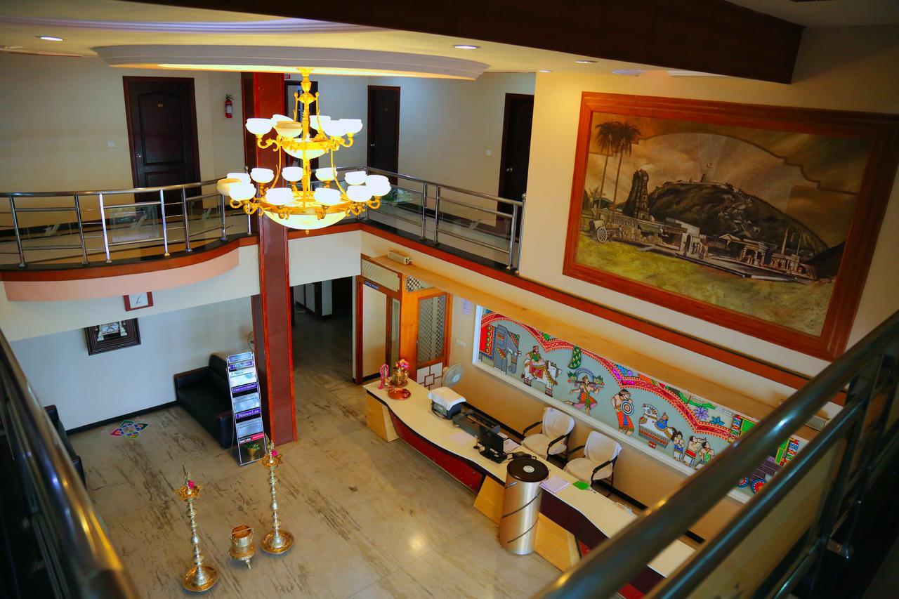 Hotel Vels Court Palni Exterior foto